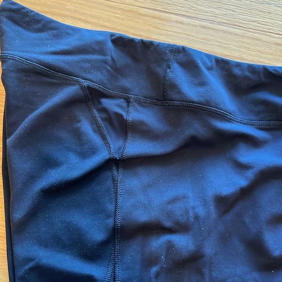 Titika Heart Mesh legging size 10 like new - Picture 13 of 16